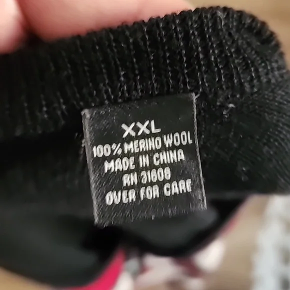 Jos. A. Bank Signature Merino Wool Argyle V-Neck Sweater - Picture 5 of 5